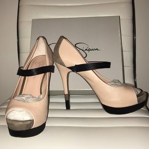 Jessica Simpson powder/chloe leather pumps